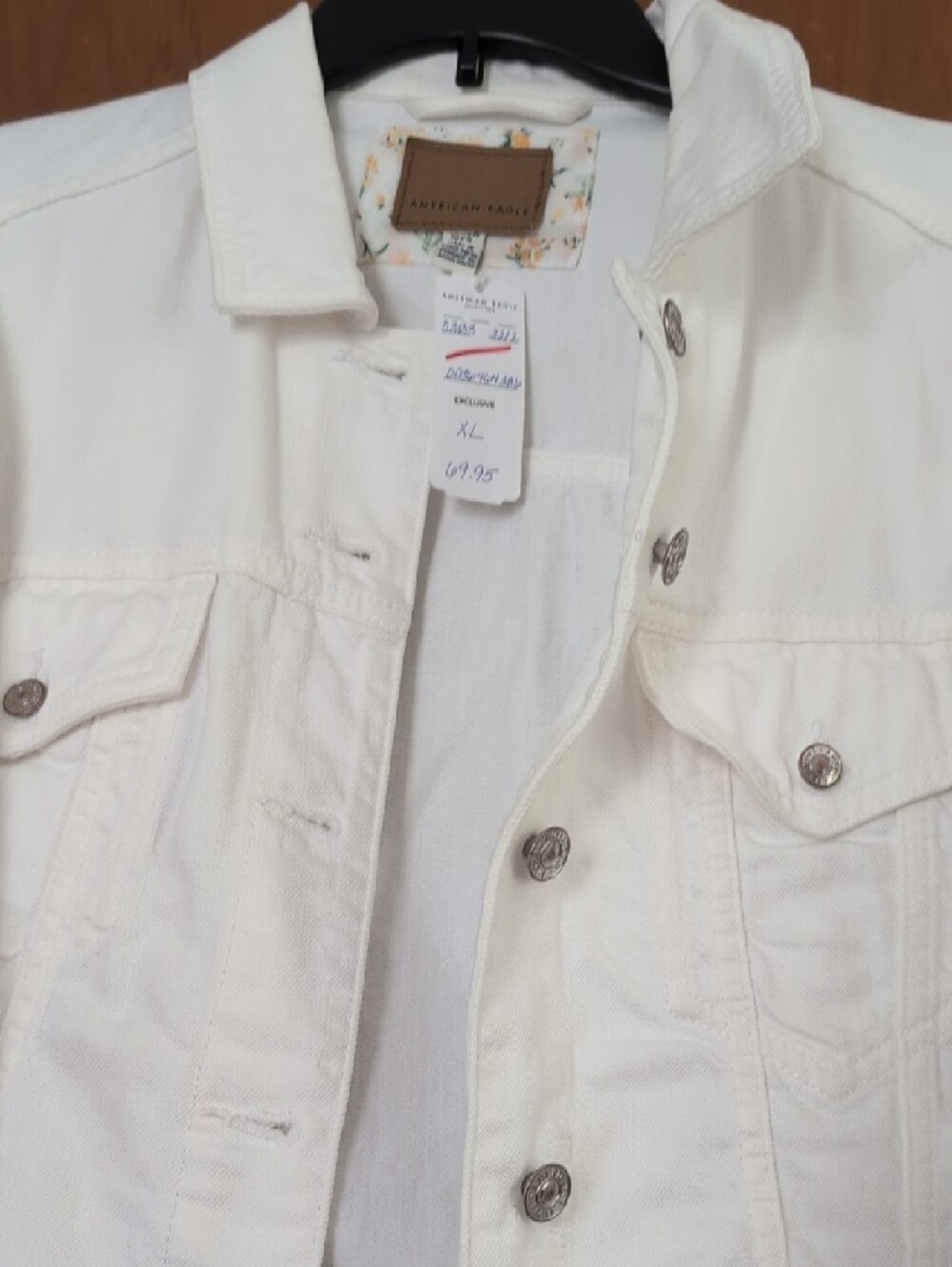 American Eagle Outfitters White Button-Up Shirt with Floral Trim - Picture 5 of 5